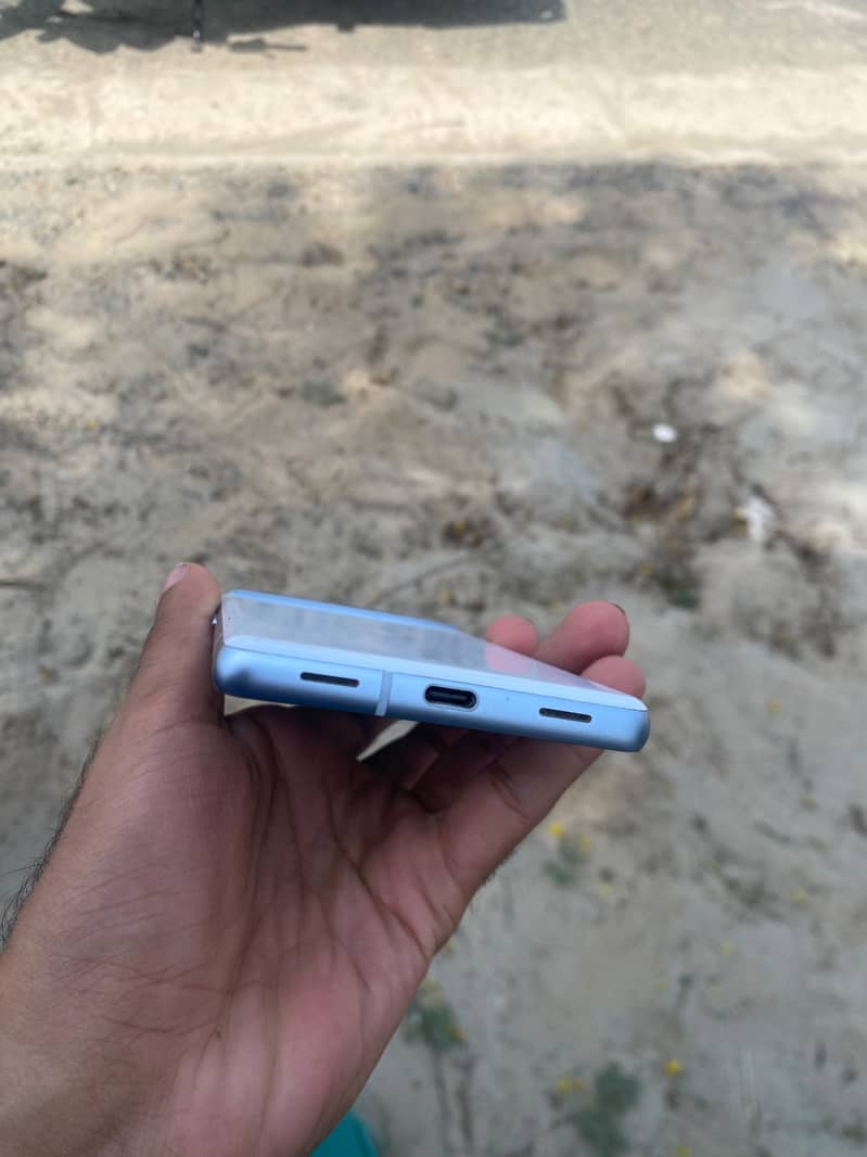 Google Pixel 7a 5
