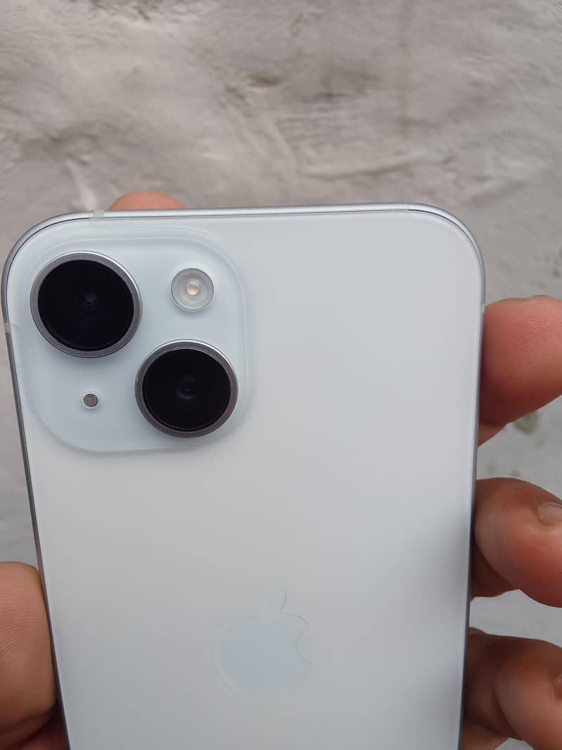 Apple iPhone 15 3