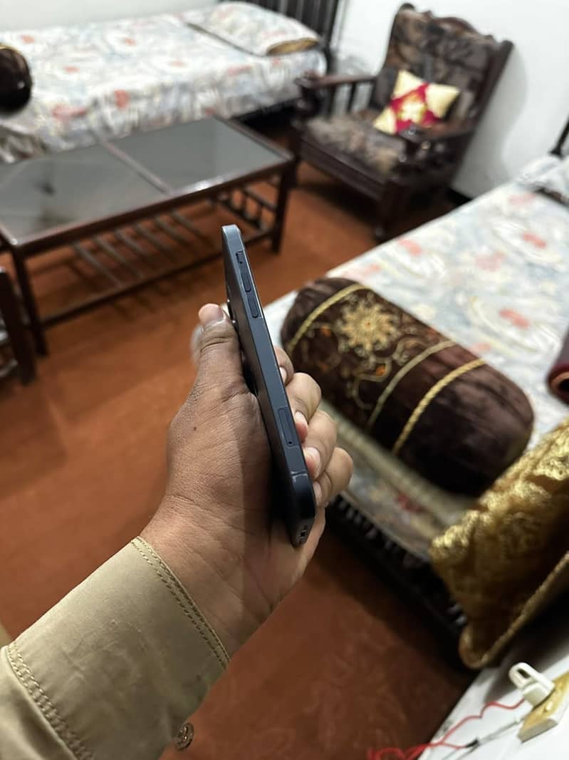 Apple iPhone 12 1