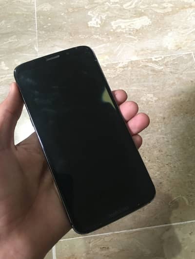 Moto z3 panel kharab hai