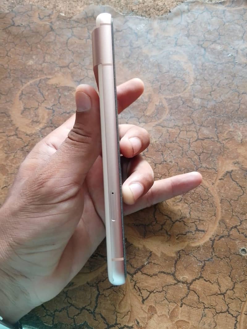 Google Pixel 8 3