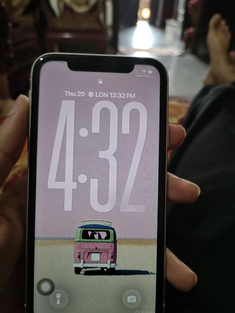 Apple iPhone 11 3