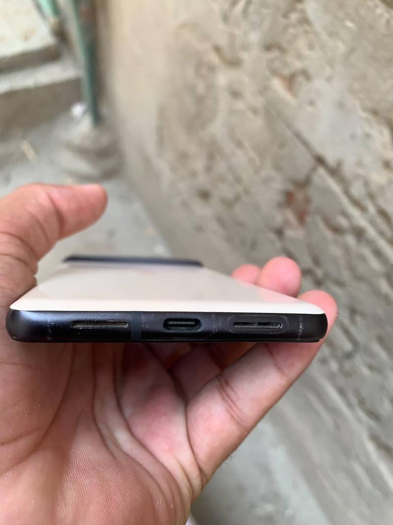 Google Pixel 6 5