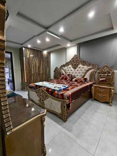 1 BED SPACIOUS AND LUXURY FURNISHED APARTMENT AVAILABLE FOR RENT BAHRIA TOWN LHR