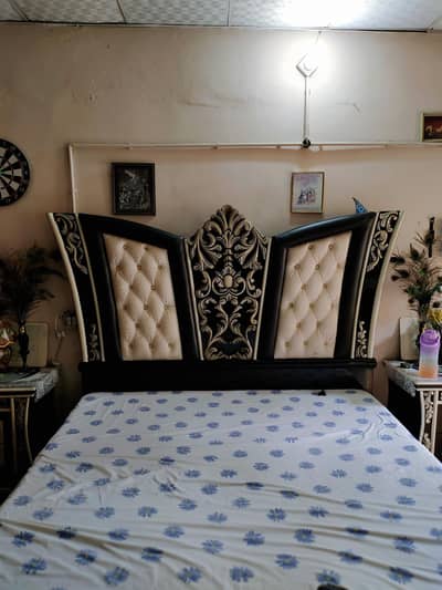 Vintage Bed Set with side table.