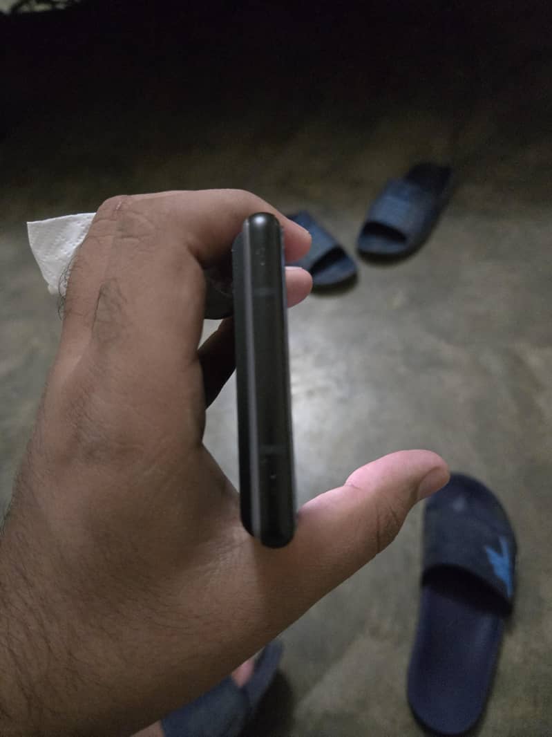 Google Pixel 6 4