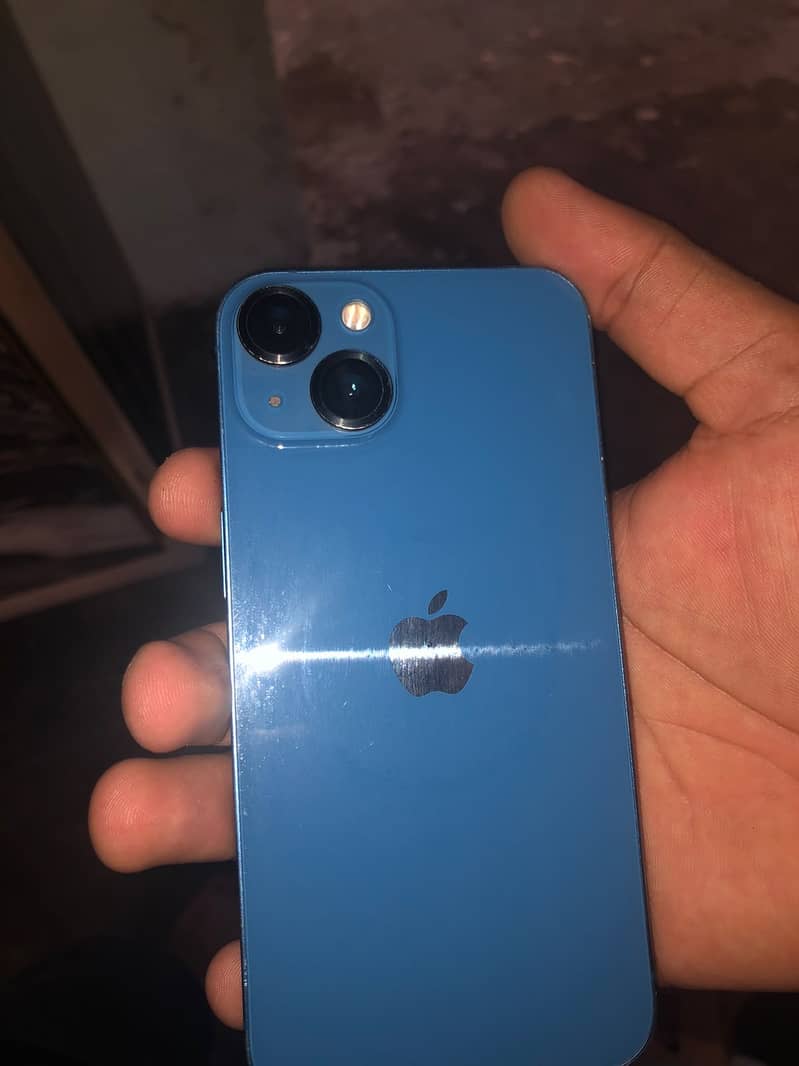 Apple iPhone 13 0