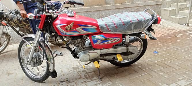 Honda 125 2022 model Karachi numbr