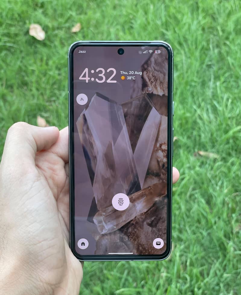 Google Pixel 8 4