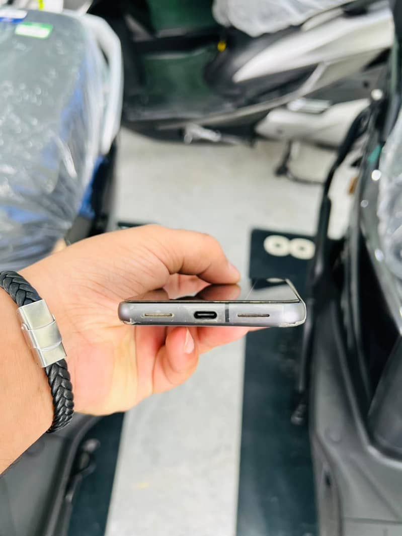 Google Pixel 8 3