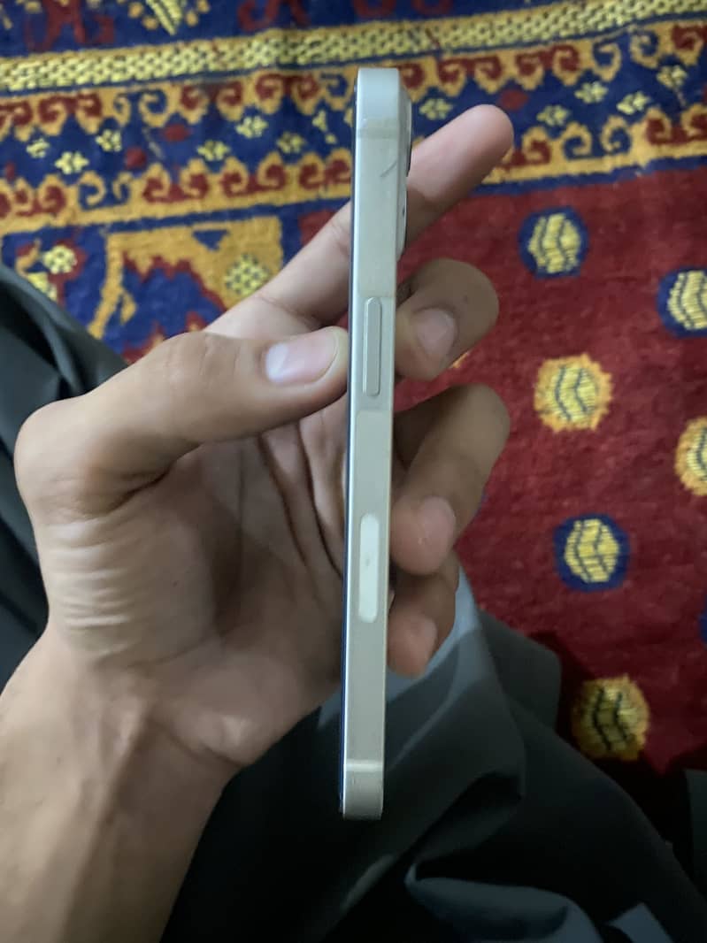 Apple iPhone 13 3