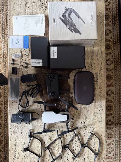 Dji mavic Air 10/10 condition like new full box