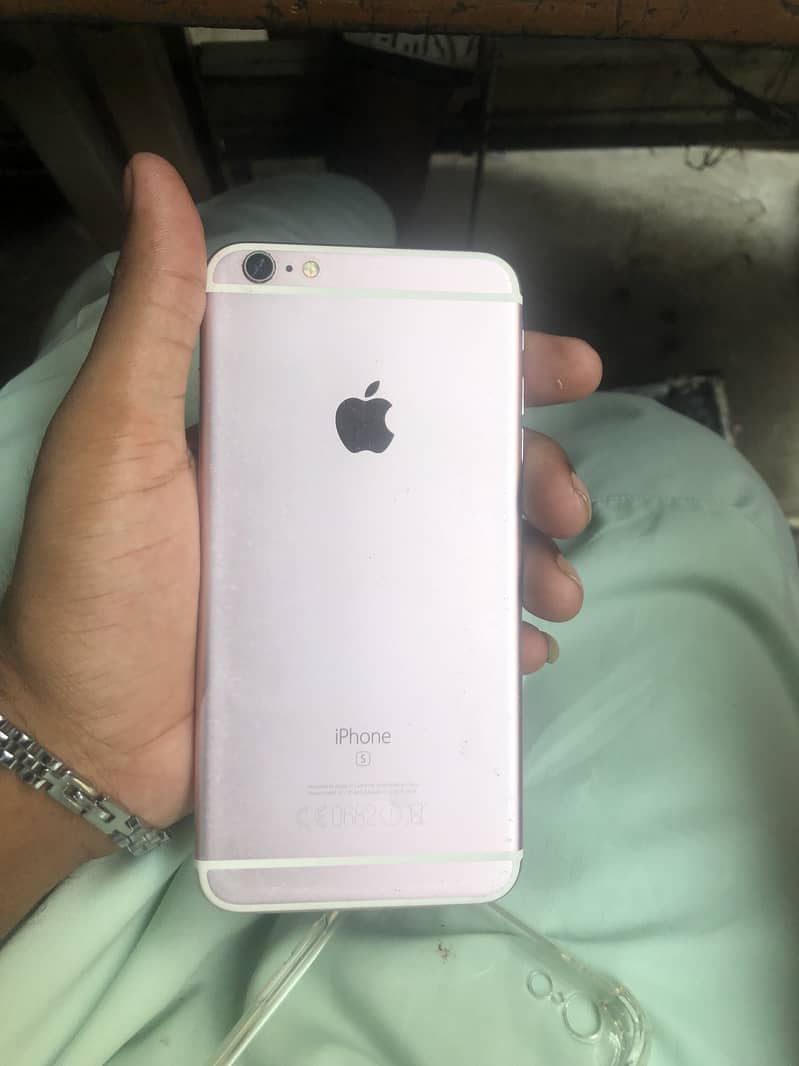 Apple iPhone 6S Plus 1