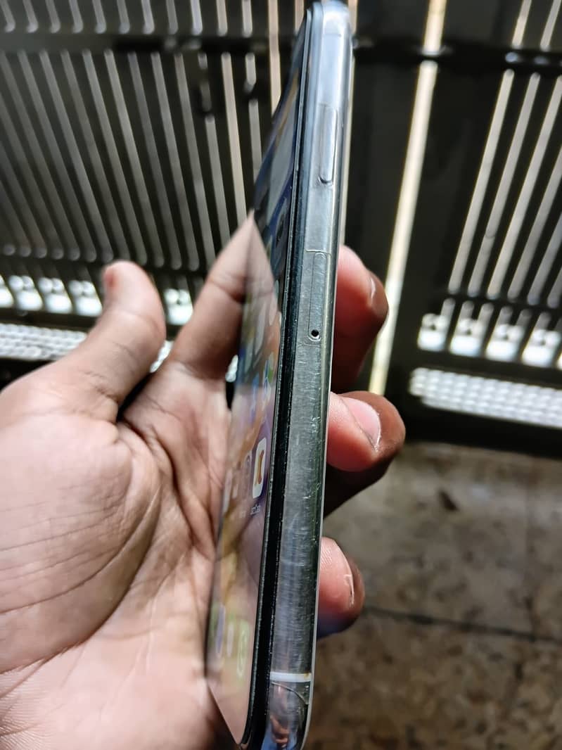 Apple iPhone X 1