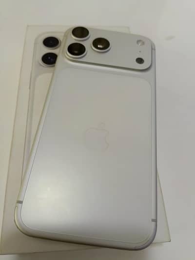 IPhone 17ProMax 256GB Health 100℅
