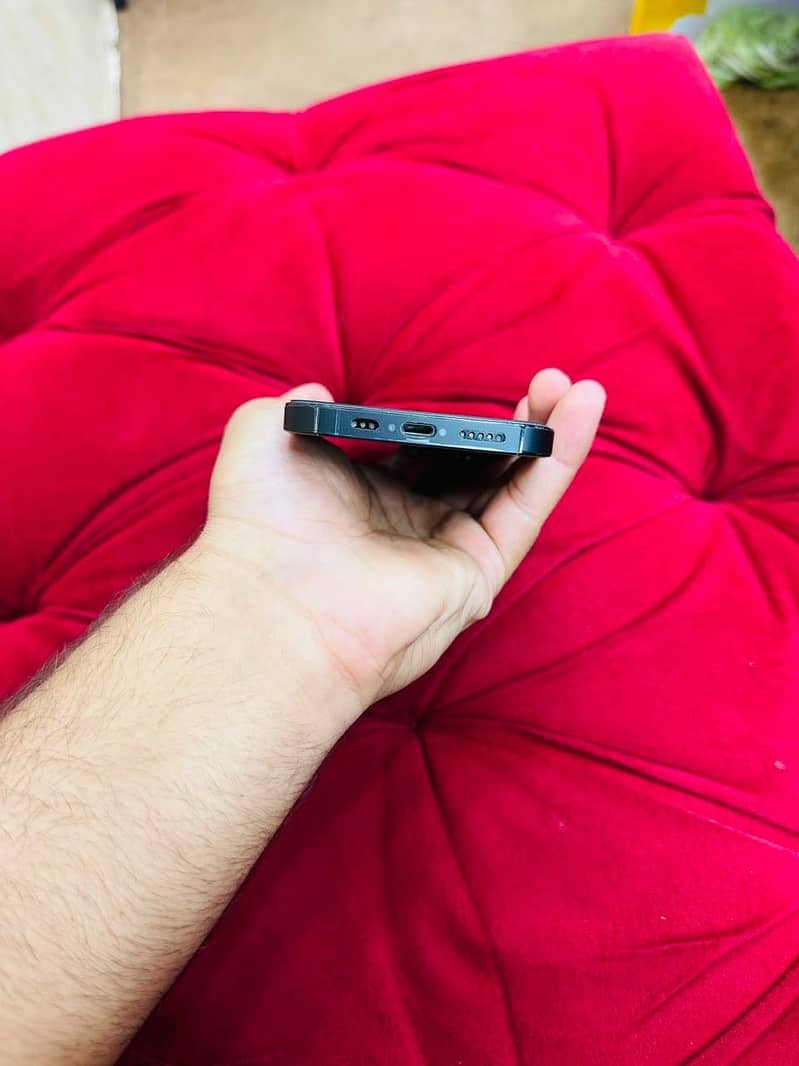 Apple iPhone 14 Pro 2