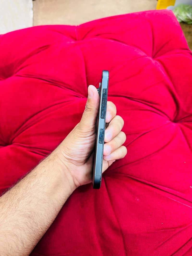 Apple iPhone 14 Pro 3