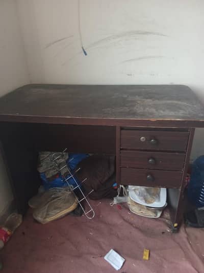 Office Study Table with 3 chairs– Good Condition