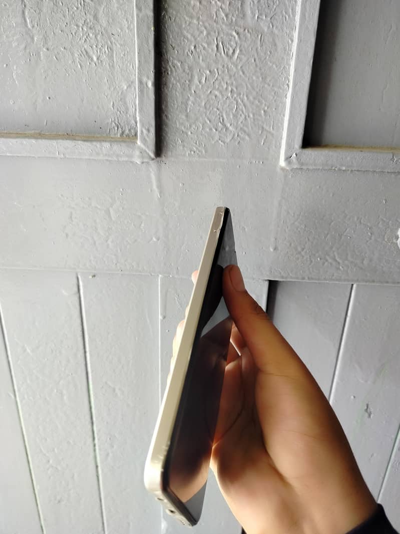 Realme Note 70 4