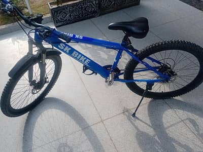 Almost New Blue Mountain Bike – Geared & Ready to Ride!