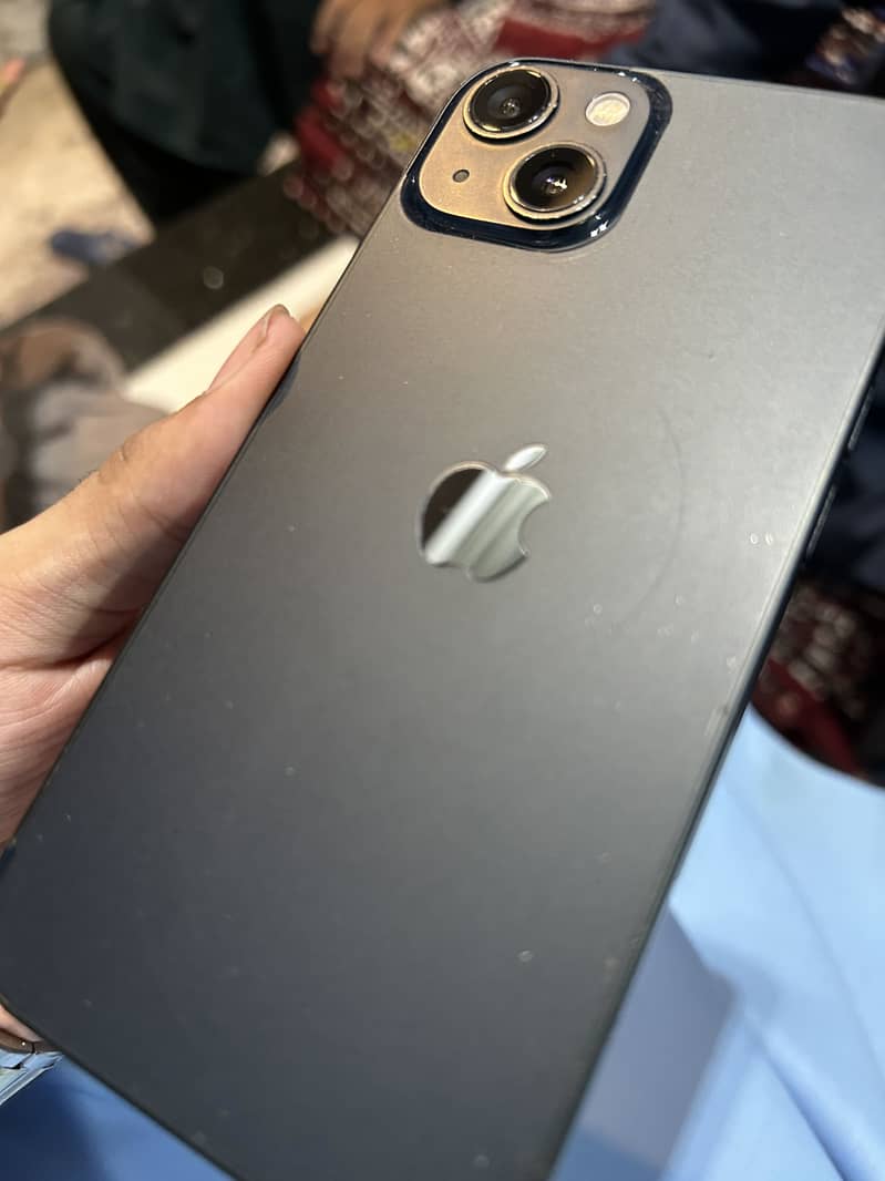 Apple iPhone 13 0