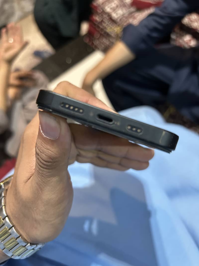 Apple iPhone 13 1