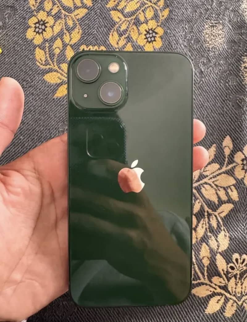 Apple iPhone 13 2