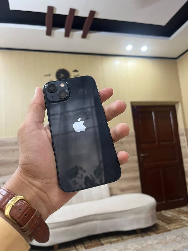 Apple iPhone 13 1