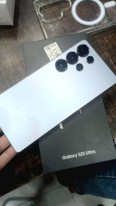 Samsung Mobile S25 Ultra