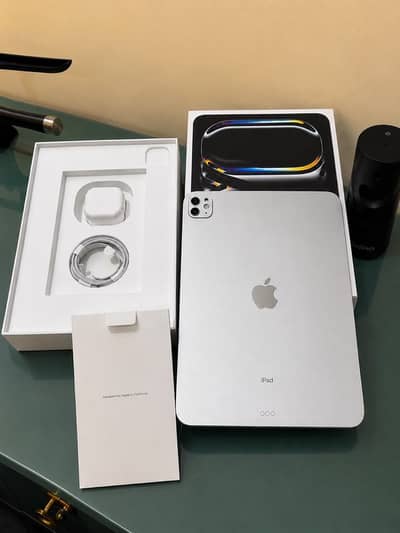 Apple iPad Pro M5 256GB 11”  30 CYCLES ONLY - BRAND NEW