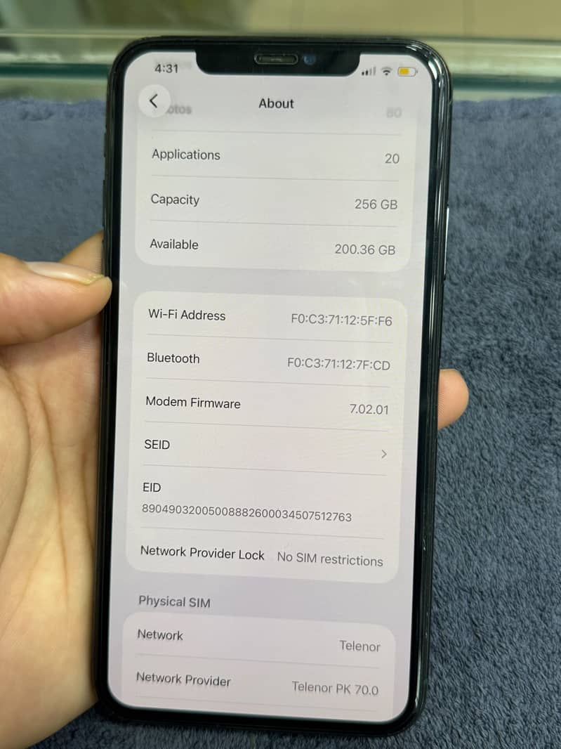 Apple iPhone 11 Pro Max 2