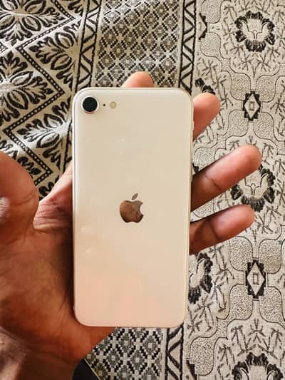 Apple iPhone SE (22)