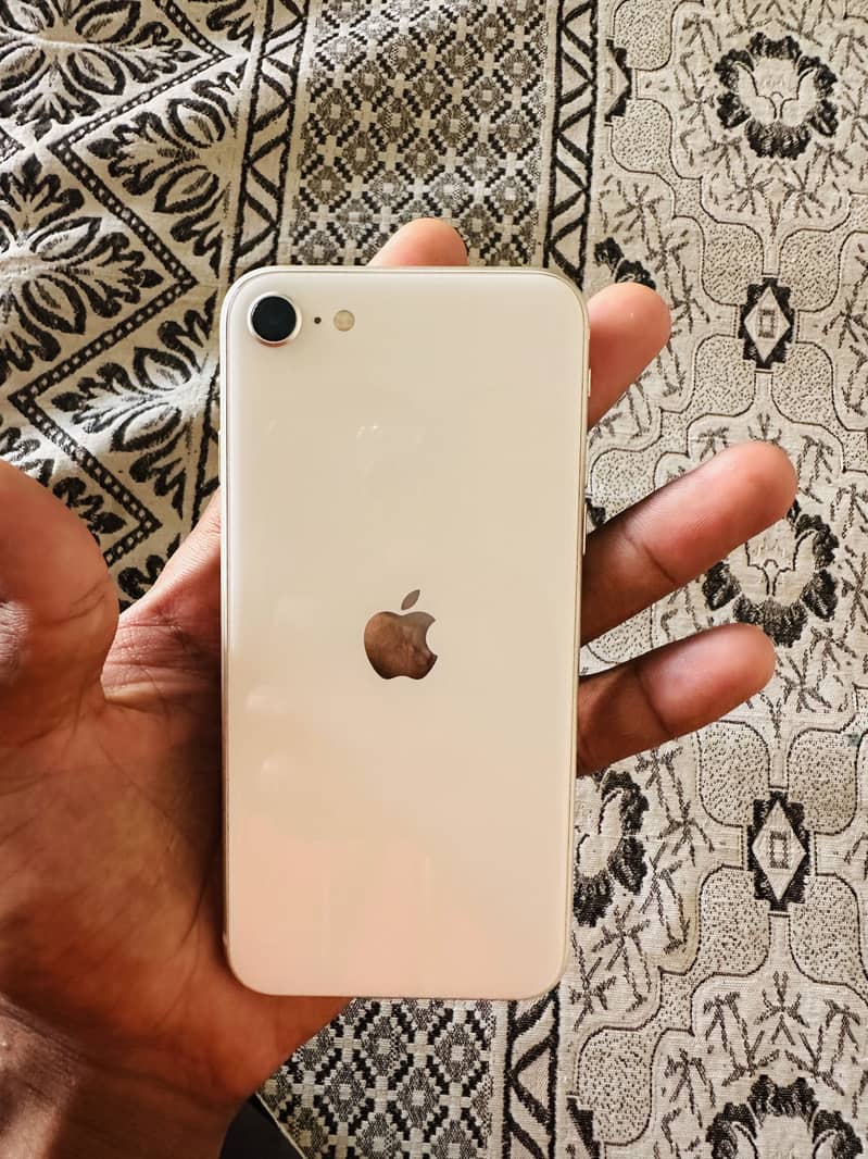 Apple iPhone SE (22) 0