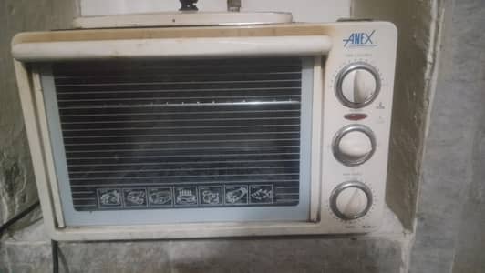 Used Oven in working condition