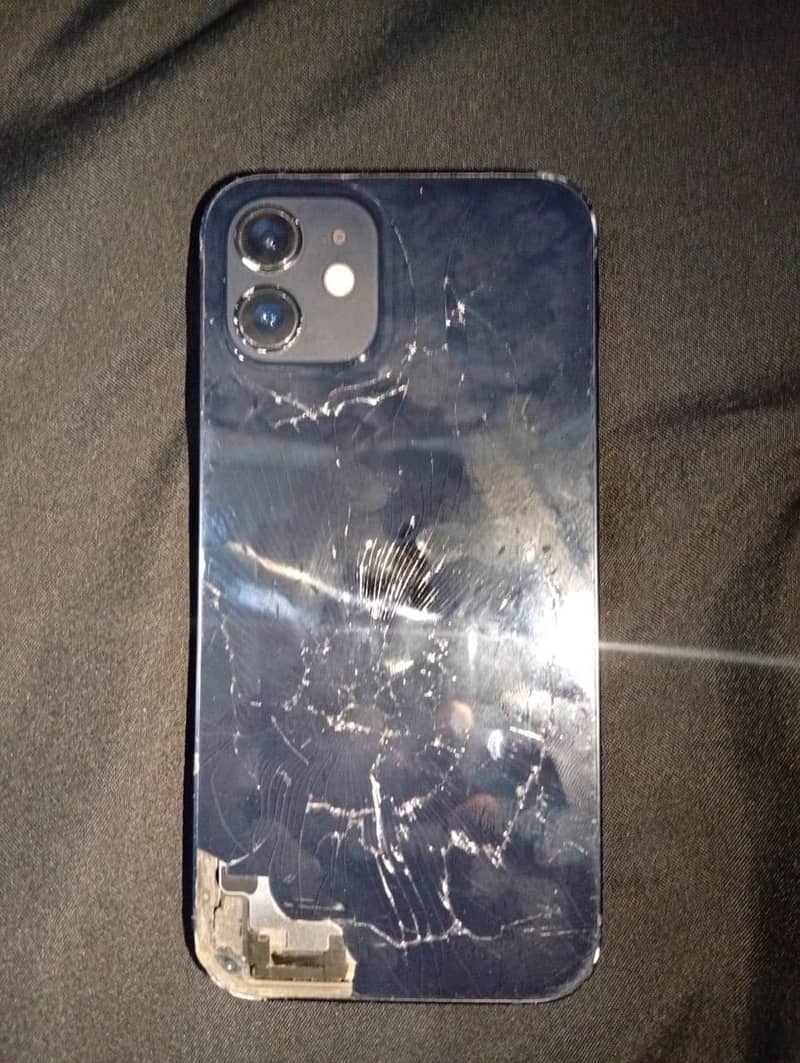 Apple iPhone 12 3