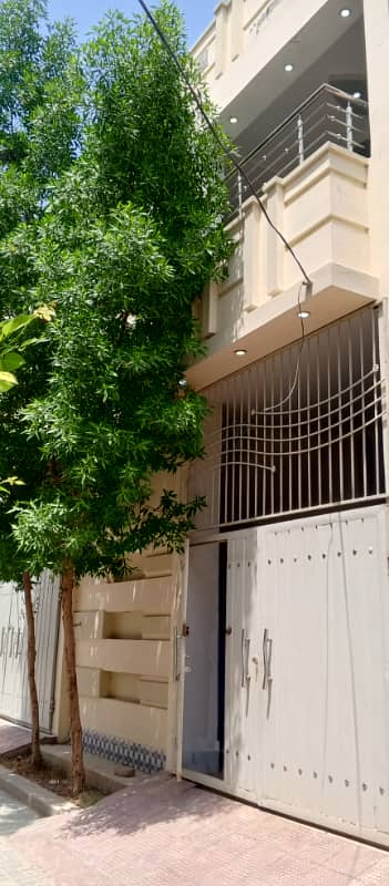 Akbar Colny 4 mrla proper double story fuly marbl used house urgent Sale