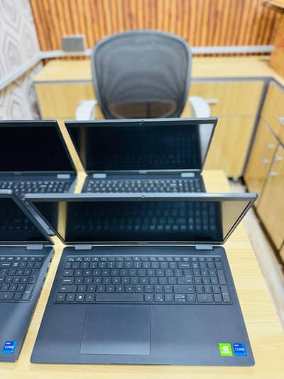 Dell latitude 3520/Core i7-11th Gen/08GB RAM/256GB SSD/15.6" FHD