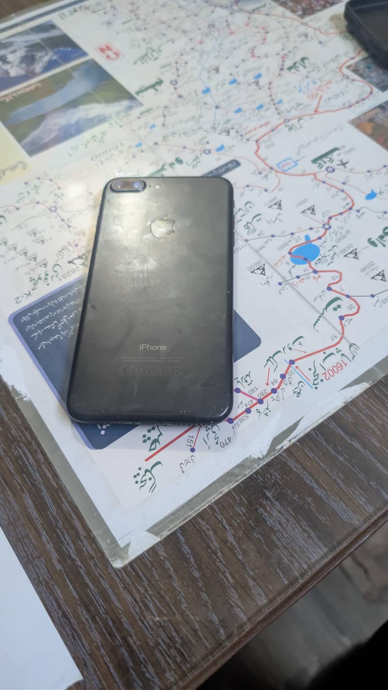 Apple iPhone 7 Plus 2