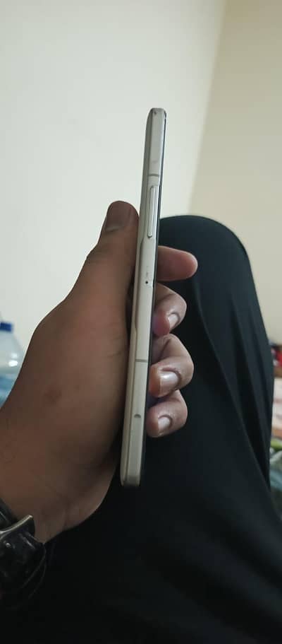 Xiaomi Redmi K40 Gaming 5G. . . 9.5/10. . . 90fps pubg. . Life time Dual Sim. .