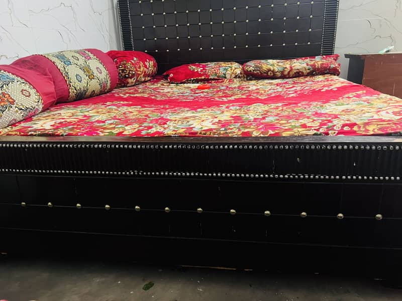 Double bed 0