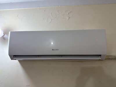 Gree Inverter AC 1.5 Ton