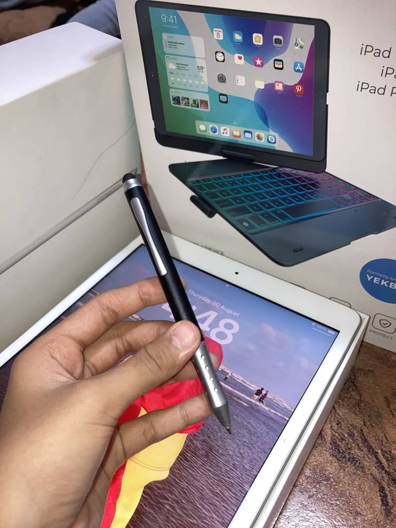 Ipad with flip book 4