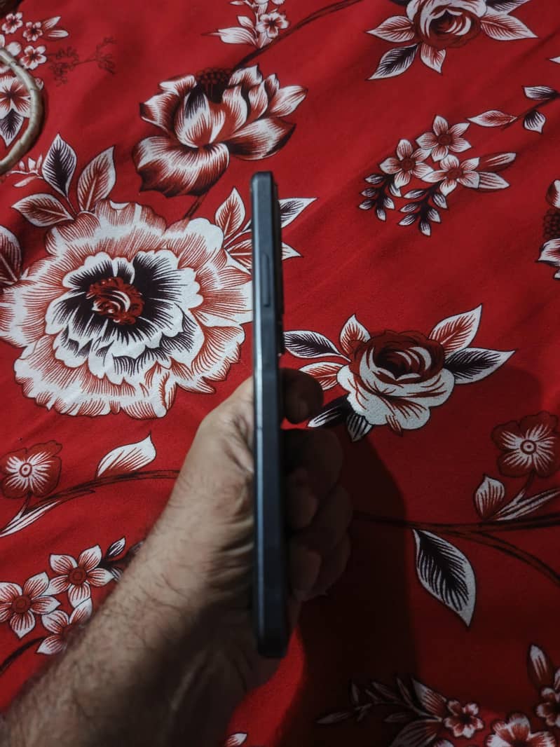 OPPO A79 4