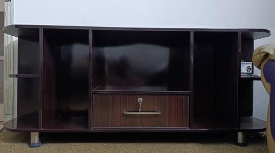 Led Console for Sale in Good Condition.