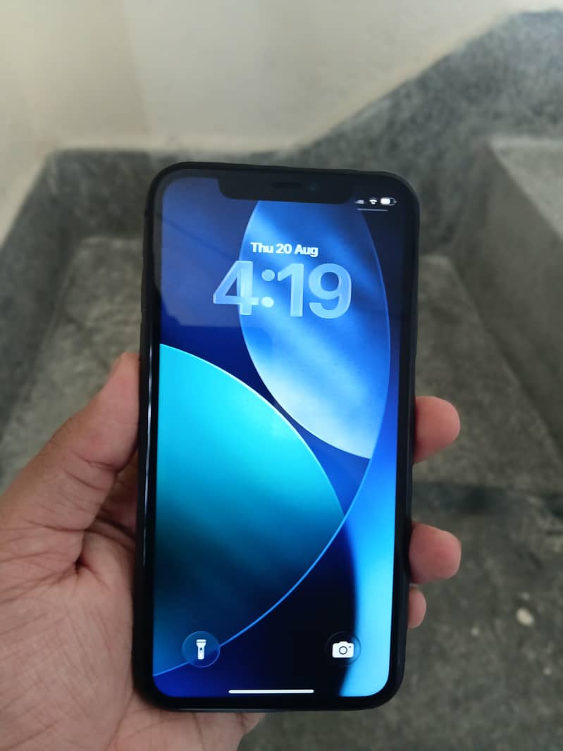 Apple iPhone 11 3