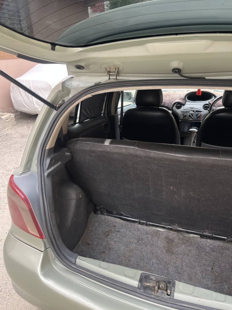 Vitz 2001 model 9