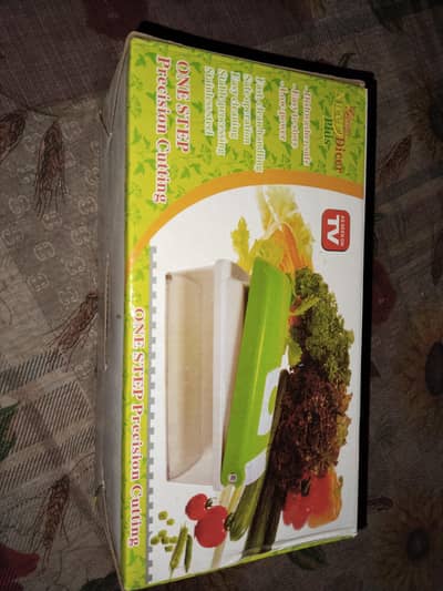 Salad Cutter