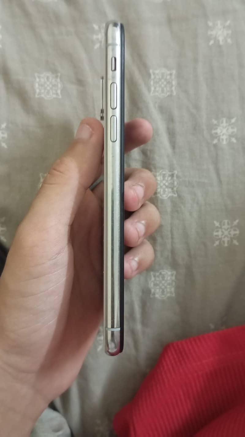 Apple iPhone X 2