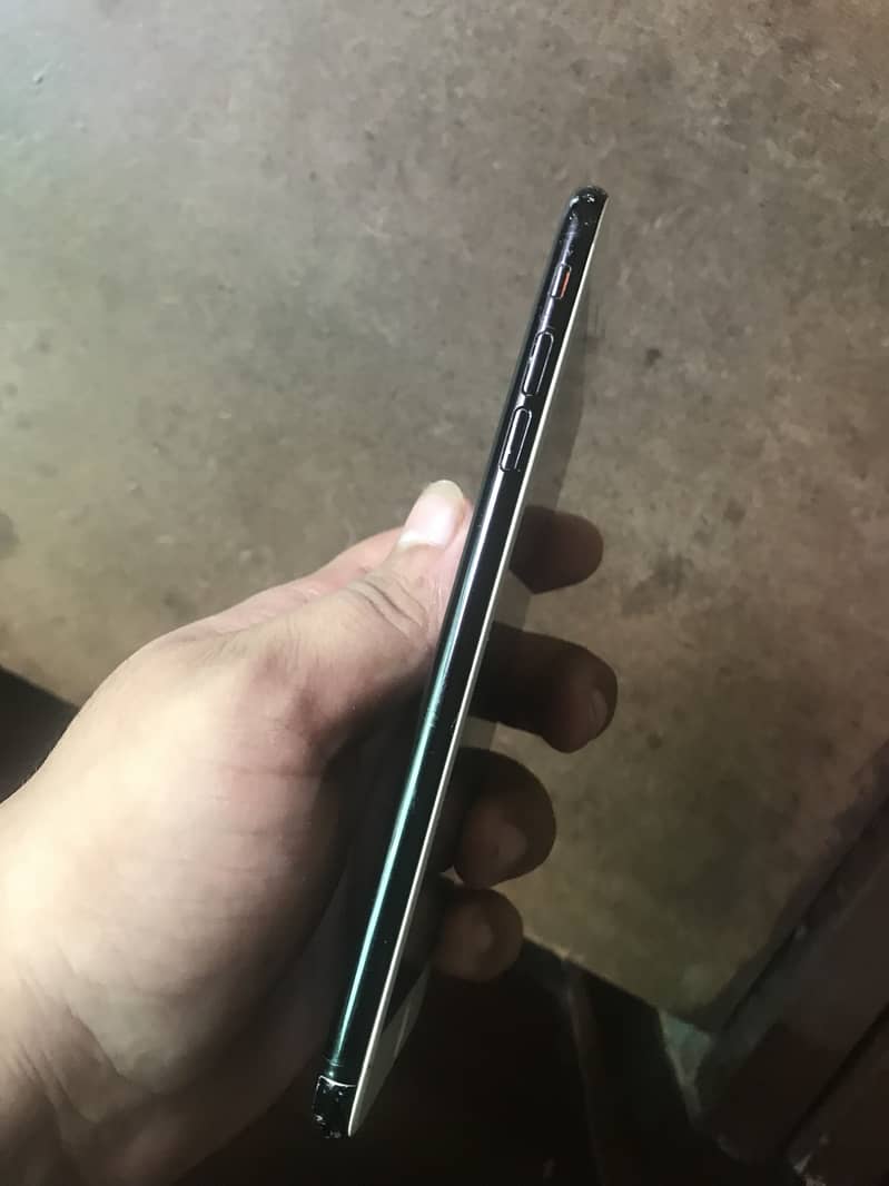 Apple iPhone 7 Plus 4