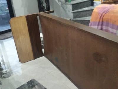 2 Single wooden beds